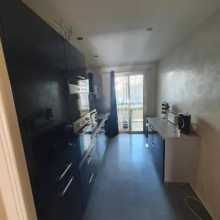 Apartment Proche Croisette , Appartement De 85M Avec 2 Chambres