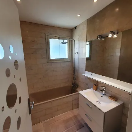 Proche Croisette , Appartement De 85M Avec 2 Chambres